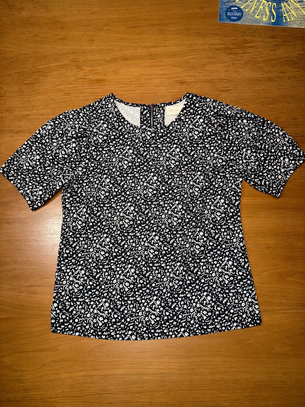 Melloday Women’s Medium Black White Floral Short Sleeve Blouse Back Zip